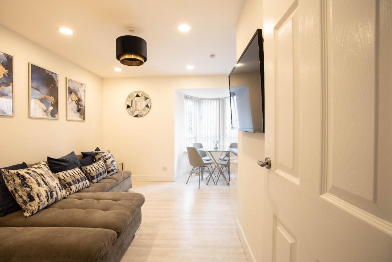 Glasgow City, West End, Private Parking Экстерьер фото