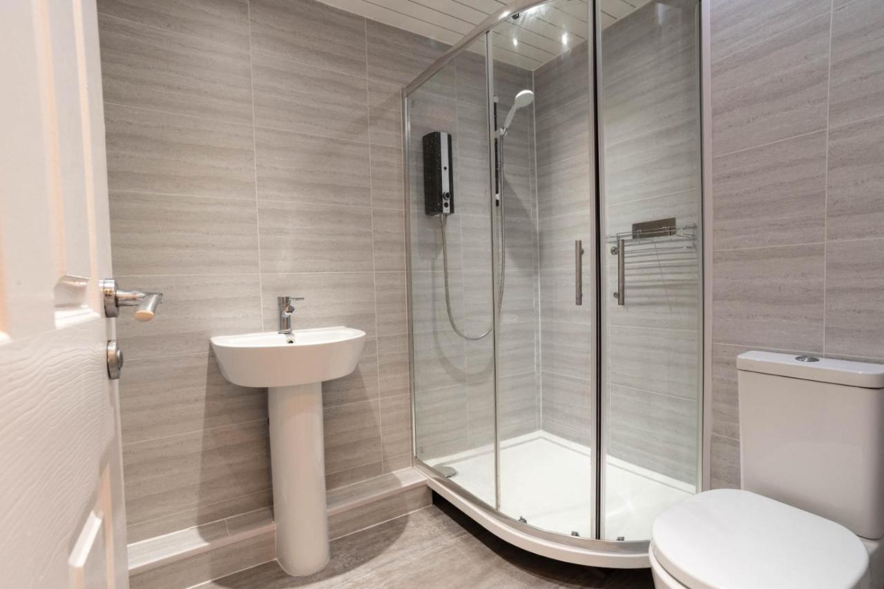 Glasgow City, West End, Private Parking Экстерьер фото